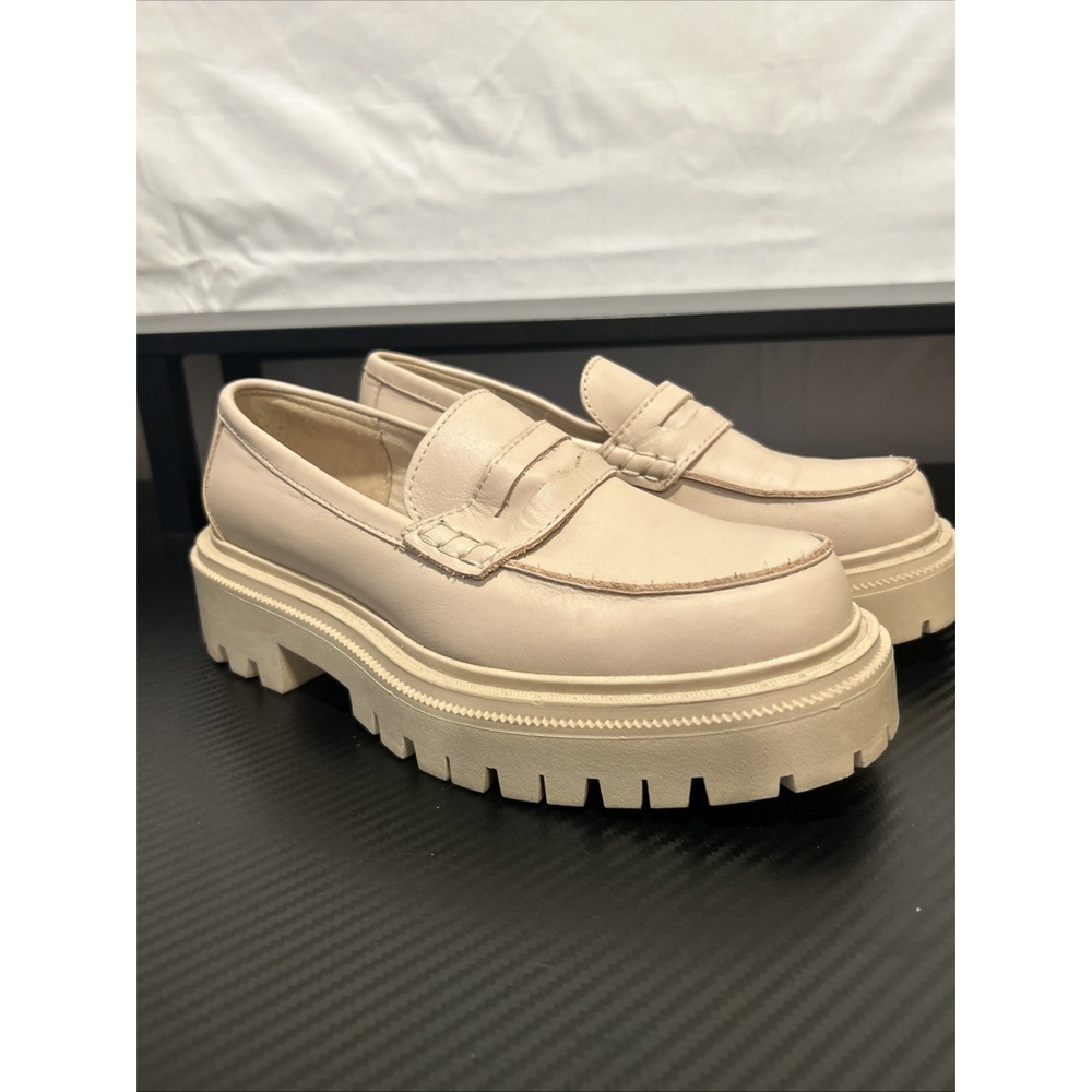 New ALDO Grandwalk Loafer - Lug sole light Tan size 6 leather Chunky sole